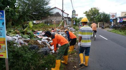 Perhatian Bersama dalam Penanganan Sampah di Kalurahan Tirtonirmolo