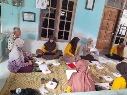 Pelatihan Register Lansia di Posyandu Menur