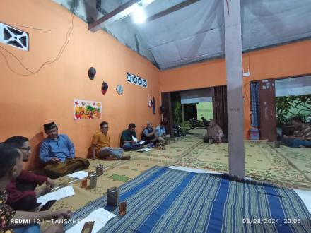 Rapat Persiapan Upacara Kemerdekaan RI ke-79 di Padukuhan Mrisi