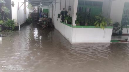 Hujan Deras Sebabkan Genangan di Beberapa Titik Wilayah Tirtonirmolo, Bantul
